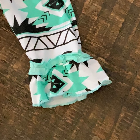 NWOT ‘My Mom Needs Caffeine’ Outfit - Picture 2 of 2